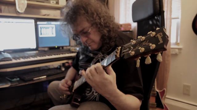 My friend Oleg Avakov plays improvisation in heavy metal style смотреть онлайн