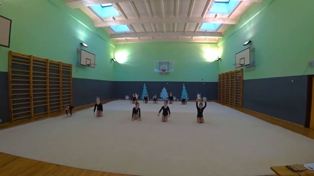 Зимняя сказка 2021 - "Крошки" 8-10 лет - Тренер Коменко Ксения смотреть онлайн