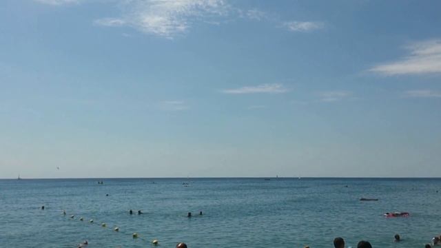 spiaggia pietra ligure agosto смотреть онлайн