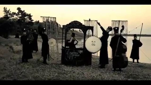 Wendy McNeill - Ask Me No Questions смотреть онлайн