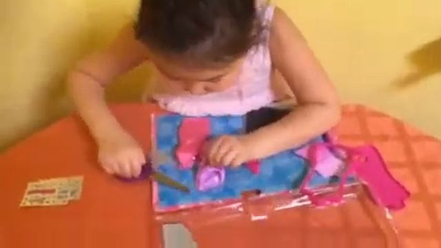 Открываем набор для платьев барби, награда за участие в осенних развлечениях смотреть онлайн