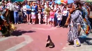 танец индейцев , индейские песни и танцы