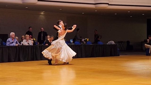 Svetlana and Andrey are dancing Open Gold Waltz at Cleveland Dancesport Challenge 2023 смотреть онлайн