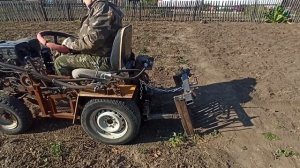 Простая самодельная П-образная картофелекопалка к минитрактору. Жизнь в деревне