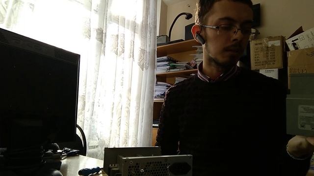Блок питания издает странный звук. Смотрим что внутри. смотреть онлайн
