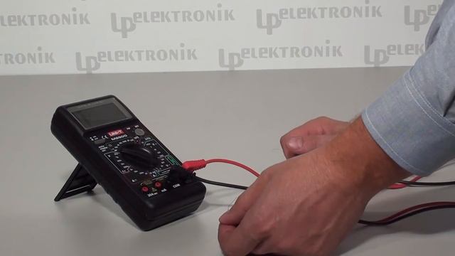 Seria mierników Uni-t M890 C F G смотреть онлайн