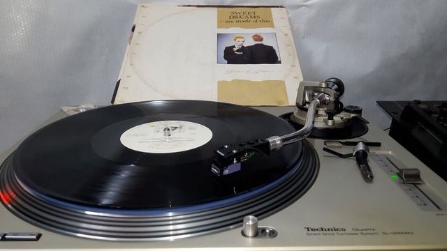 Eurythmics - SWEET DREAMS 