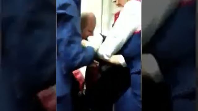 Дебош на борту самолета, следовавшего из Санкт-Петербурга в Анталию 29.01.19 смотреть онлайн