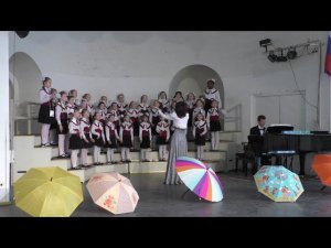 Евгений Рушанский слова В.Хотомской, перевод с польского Ю.Вронского «Песенка о добрых зонтиках»