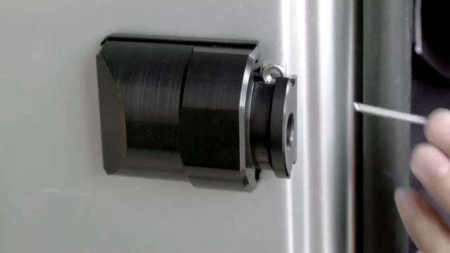 ArmaDLock от Mul-T-Lock - замок для распашных технических дверей и коммерческого транспорта смотреть онлайн