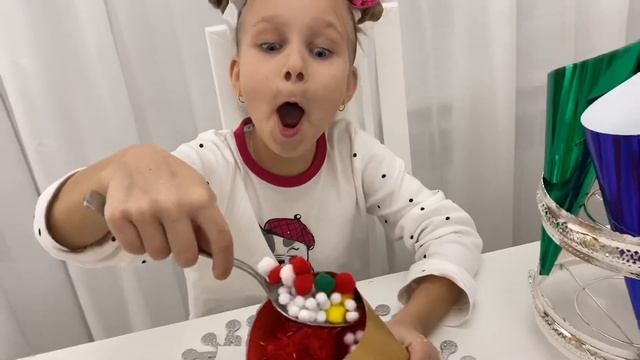 Alice pretend play in ICE CREAM CAFE !!! ? смотреть онлайн