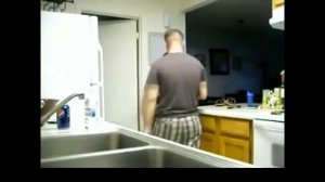 злой розыгрыш девушка описалась