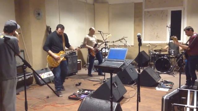 Drink Theater - You could be mine смотреть онлайн