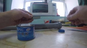 Как отремонтировать пластиковую канализационную ПВХ трубу!