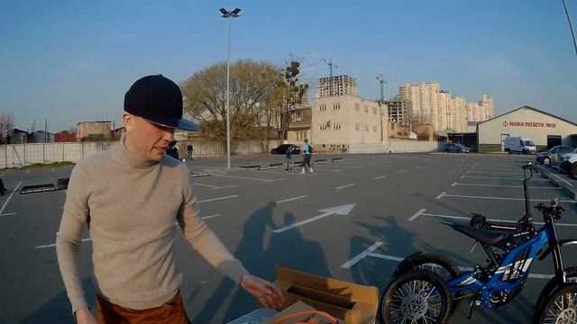 SUR-RON Колеса (дорожные слики) и зарядка (ЗУ)