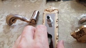 Как развернуть ручку врезного замка относительно накладной пластины