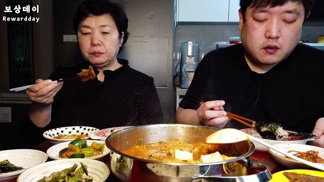 SUB 집밥 먹방,레시피 간단! 시원 칼칼한~돼지고기 듬뿍 김치찌개! Kimchi Stew,Kimchi-jjigae MUKBANG EATING SHOW キムチチゲ モッパン  吃播