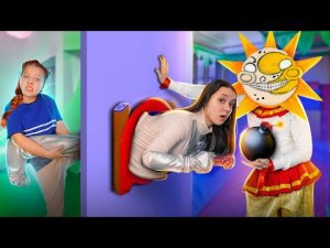 ВЗРОСЛЫЙ ПОПАЛ в ИГРУ ФНАФ 9 СЕКЬЮРИТИ Брич! Моя СТАРШАЯ СЕСТРА не умеет игра в игры ХАГИ ВАГИ!