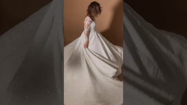 Пышное свадебное платье Карена - великолепие вышивки и кружева! #свадебноеплатье #невеста #свадьба