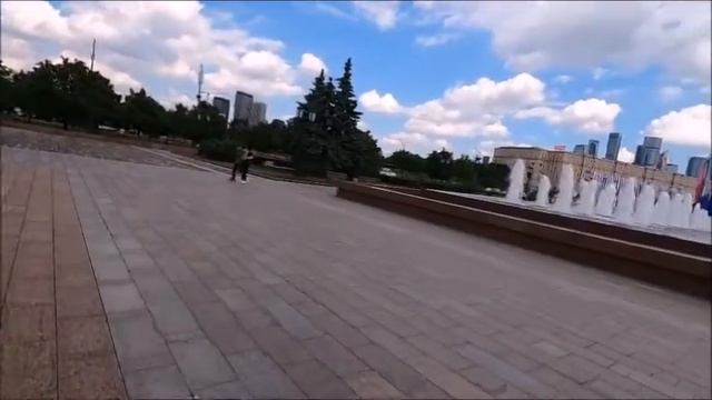 у метро "Парк Победы" (синяя) смотреть онлайн