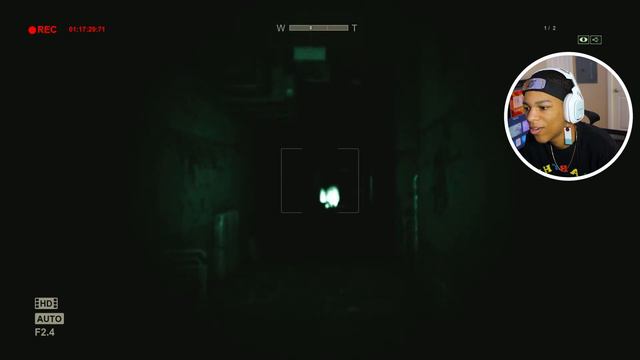 GOT CHASED AND SCREAMED (like a girl) FOR THE LONGEST! - Outlast #1 (Part 5) смотреть онлайн