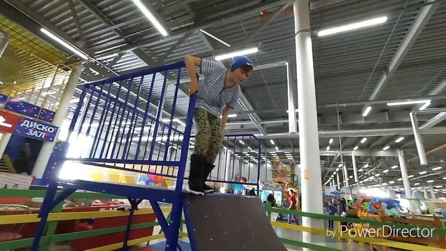 VLOG/Покатушки по Ашан/Пенни Борд упал на гироскутер.