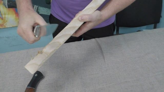 Сравниваем нашу фирменную сталь КН-01 и сталь S390: Невероятные результаты на бруске из ясеня! смотреть онлайн