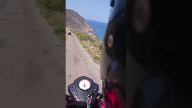 Quad biking 300cc next to cliff edge смотреть онлайн