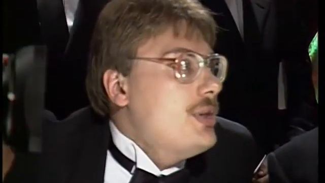 Инна Друзь: в каких случаях крупье жмет кнопку ""Что? Где? Когда?" 1997.06.07 Лето, 3 игра" смотреть онлайн