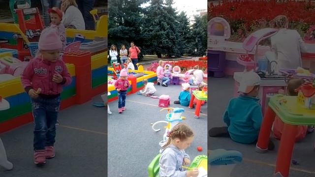 София.Детская площадка. Солигорск. смотреть онлайн