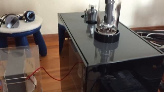 Фон с выключенным усилителем из сети смотреть онлайн