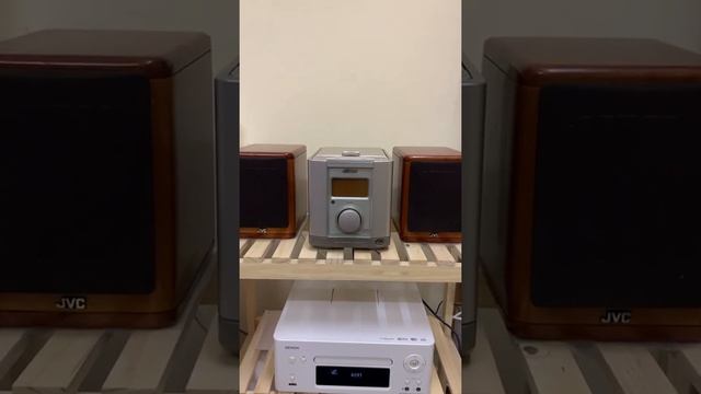 JVC UX7000 - Denon N7 смотреть онлайн