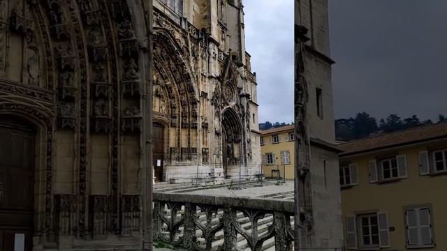Cathédrale Saint Maurice à Vienne France, (Kathedrale, Cathedral, كاتدرالية,  Cattedrale, Catedral)