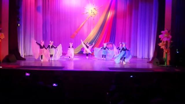 День защиты детей - танец бабочек смотреть онлайн