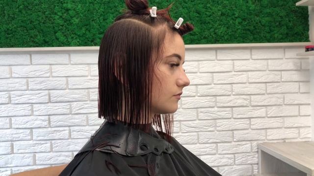 Короткая женская стрижка. Классический боб. Ровная линия. Classic bob. Short women haircut. смотреть онлайн