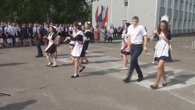 Последний звонок 2018г. МБОУ "Репьевская школа" смотреть онлайн