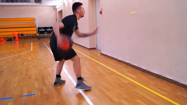 КАК УЛУЧШИТЬ ДРИБЛИНГ?УПРАЖНЕНИЯ С ТЕННИСНЫМ МЯЧОМ В БАСКЕТБОЛЕ 3/BALL HANDLING/TENNIS BALL DRILLS смотреть онлайн