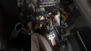 Замена микровыключателя (концевика) селектора #vw #skoda 5Q0713128A #автосервис #автозапчасти #best