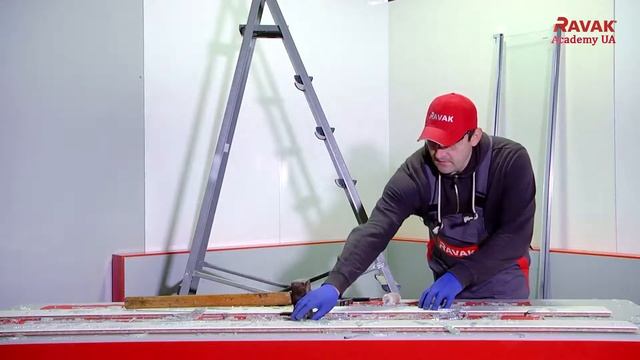 Краш-тест стекла от душевой кабины Ravak на ударопрочность смотреть онлайн
