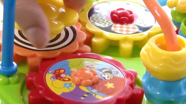 2145 Curious Mind Activity Cube смотреть онлайн