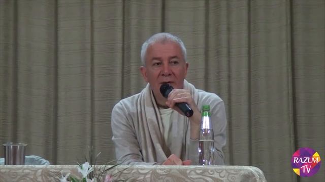 В каких Ведах описывается устройство вселенной?