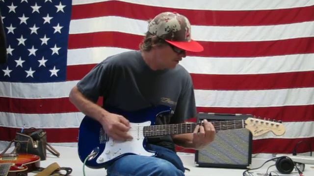 FENDER FRONTMAN 15G DEMO + BLUE SQUIER AFFINITY STRAT смотреть онлайн