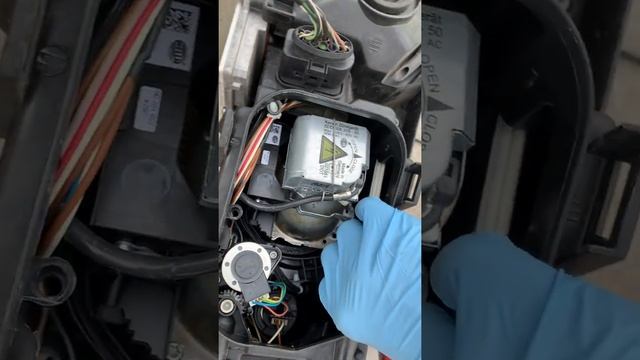 Audi "Adaptive Headlight Defective" - How to Fix смотреть онлайн