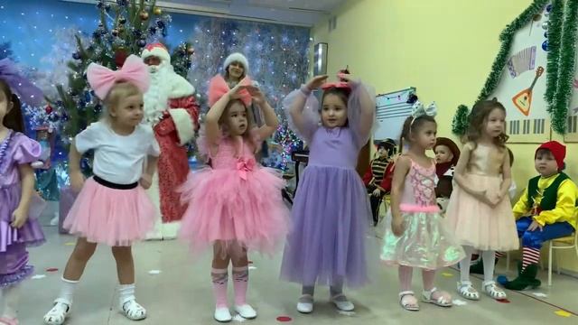 Танец кукол (27.12.2022) смотреть онлайн