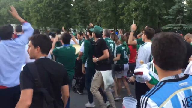 Радостные мексиканские болельщики после матча с Германией ЧМ-2018 смотреть онлайн