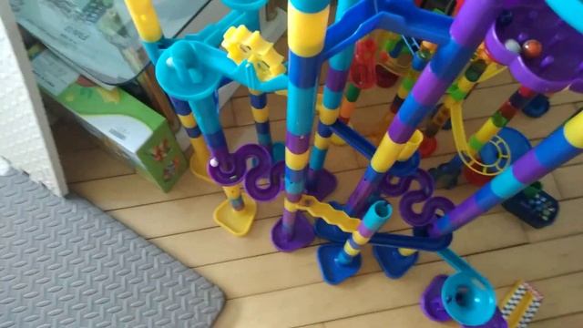 Marbleworks marble run with 18 marbles! смотреть онлайн