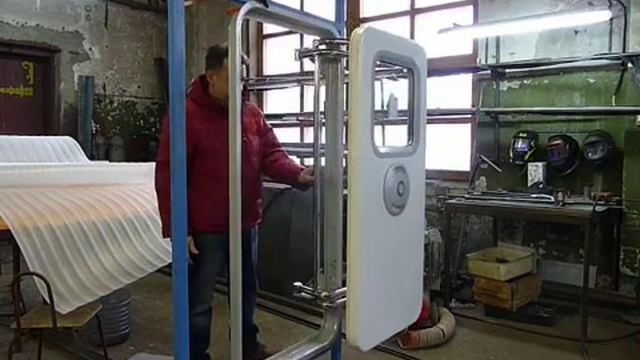 дверь с пантографической петлей прямая смотреть онлайн