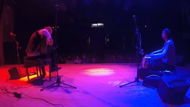 Tango En Skai - Guitar & Tabla percussion cover Live! смотреть онлайн
