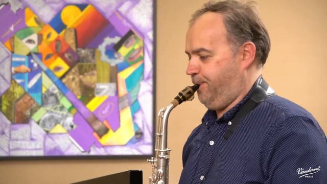 Famille sax alto sans commentaire Yarbird suite . Charlie Parker смотреть онлайн