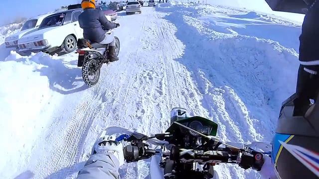 В ожидании начала смотреть онлайн